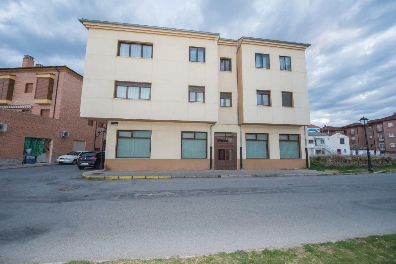 Apartmán Vut Los Recuerdos De Sandra El Barco de Ávila Exteriér fotografie